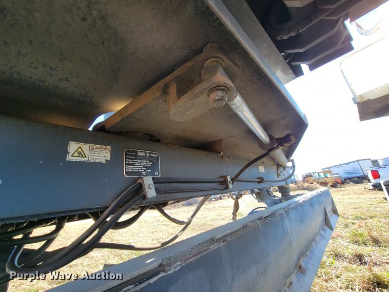 image for item JE9174 2006 Somero SXP  laser screed