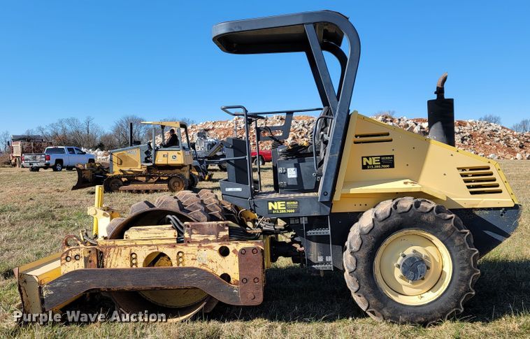 image for item JE9175 2006 Bomag BW145PDH-3  single drum vibratory roller