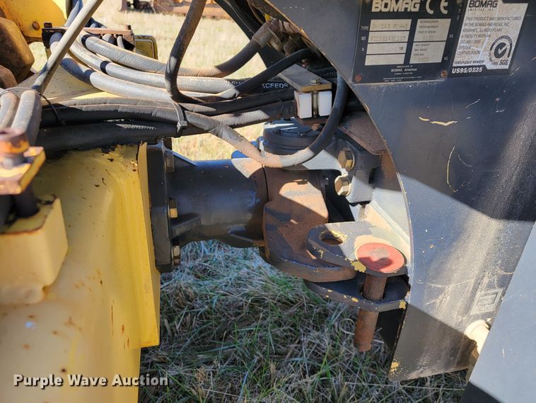 image for item JE9175 2006 Bomag BW145PDH-3  single drum vibratory roller