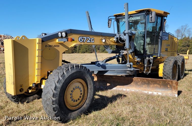 image for item JE9176 2011 John Deere 672G  motor grader