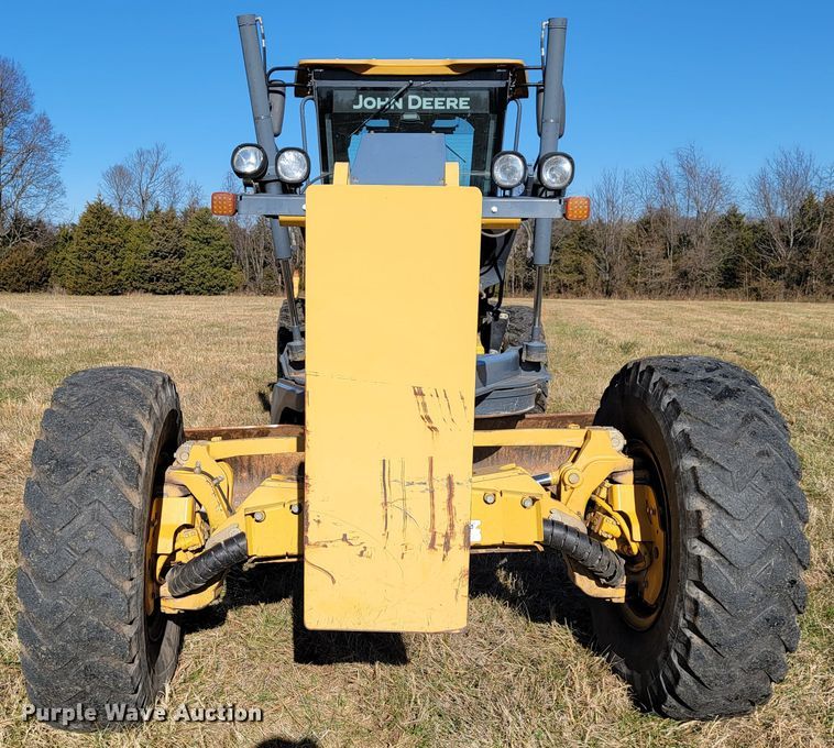 image for item JE9176 2011 John Deere 672G  motor grader