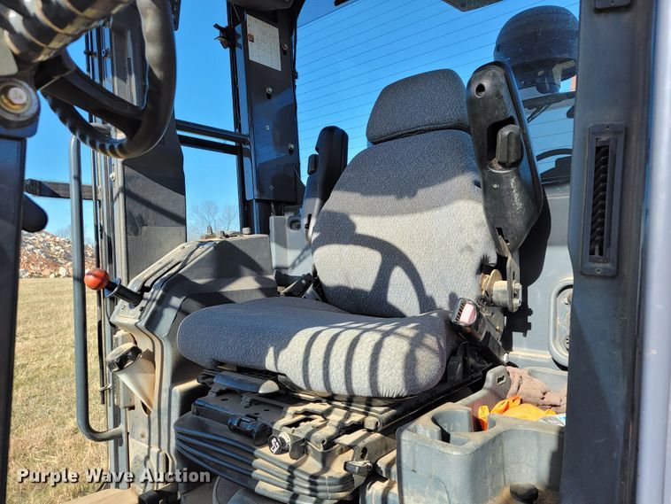 image for item JE9176 2011 John Deere 672G  motor grader