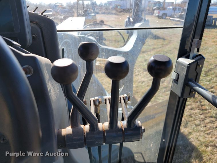 image for item JE9176 2011 John Deere 672G  motor grader