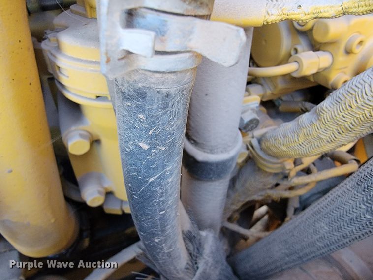 image for item JE9176 2011 John Deere 672G  motor grader