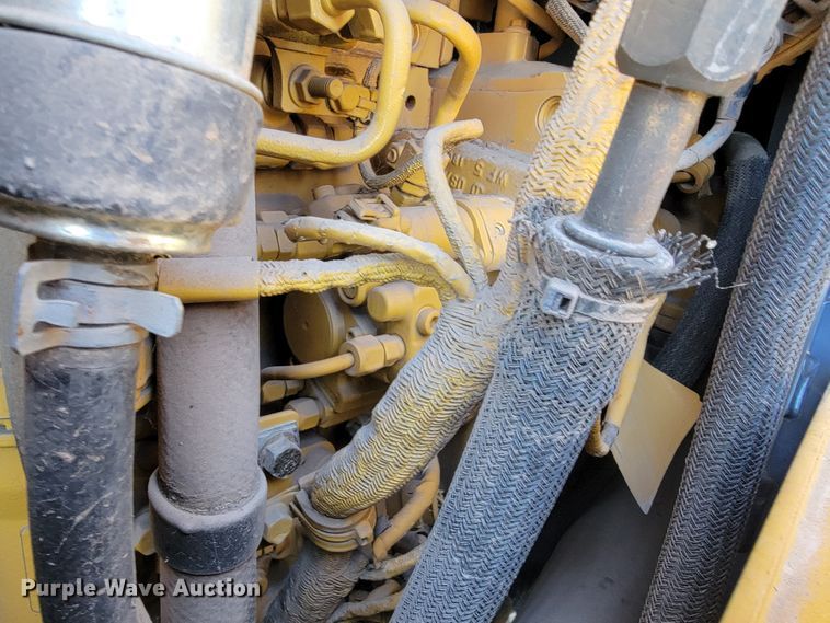 image for item JE9176 2011 John Deere 672G  motor grader