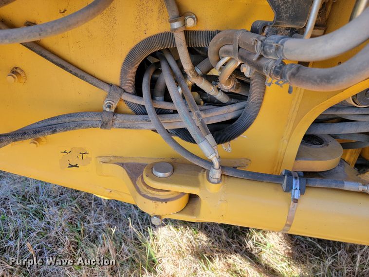 image for item JE9176 2011 John Deere 672G  motor grader