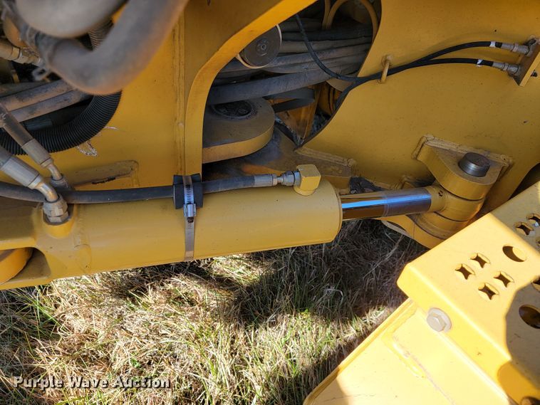 image for item JE9176 2011 John Deere 672G  motor grader