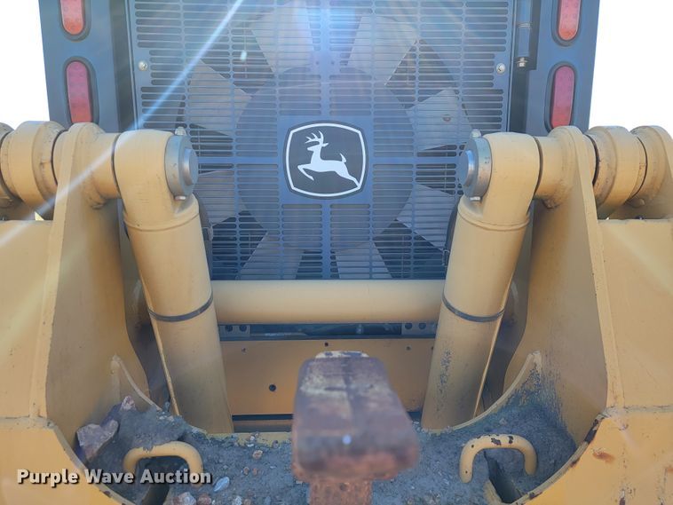 image for item JE9176 2011 John Deere 672G  motor grader