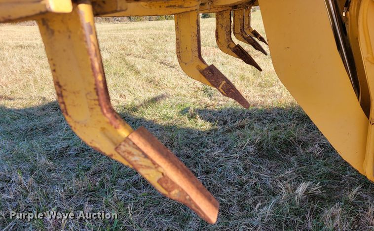 image for item JE9176 2011 John Deere 672G  motor grader