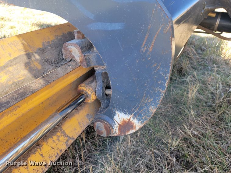 image for item JE9176 2011 John Deere 672G  motor grader