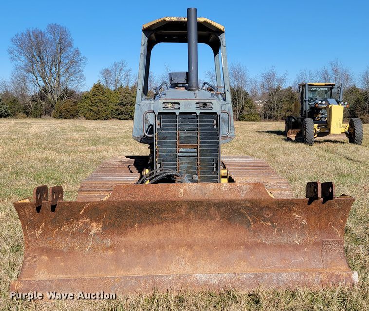 image for item JE9177 John Deere 550J  dozer