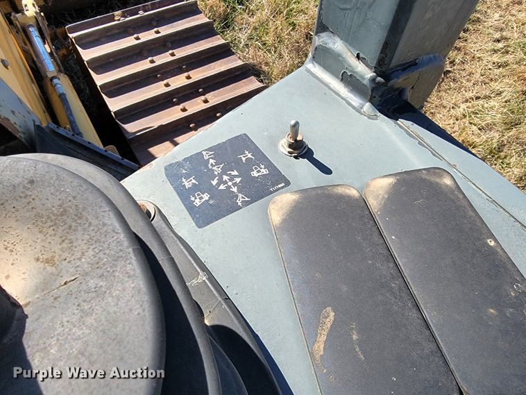 image for item JE9177 John Deere 550J  dozer