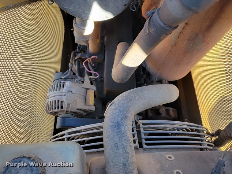 image for item JE9177 John Deere 550J  dozer