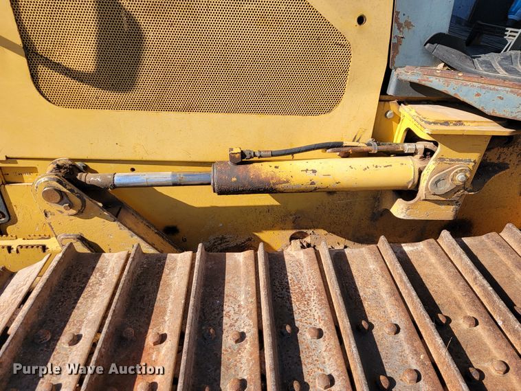 image for item JE9177 John Deere 550J  dozer