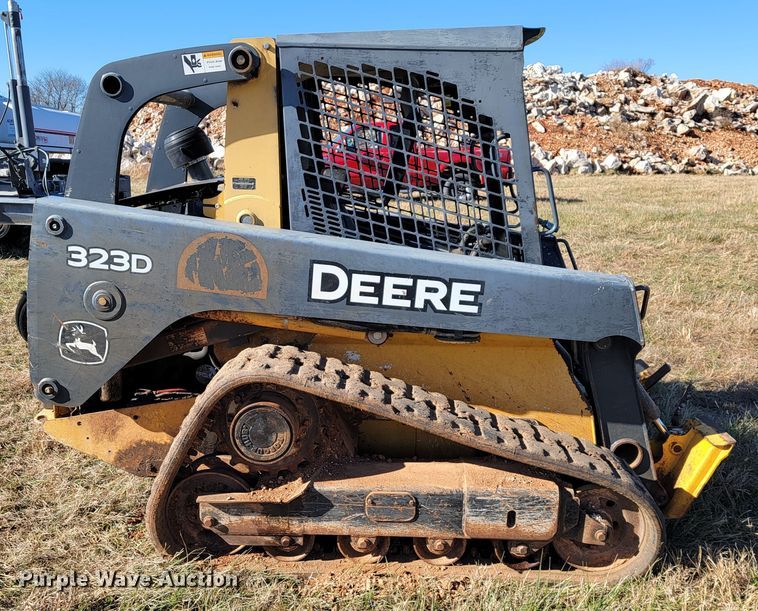 image for item JE9178 2012 John Deere 323D  tracked skid steer loader