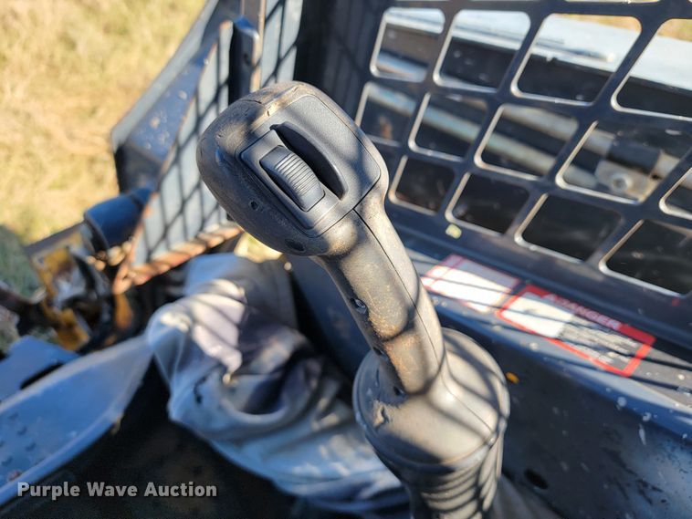 image for item JE9178 2012 John Deere 323D  tracked skid steer loader