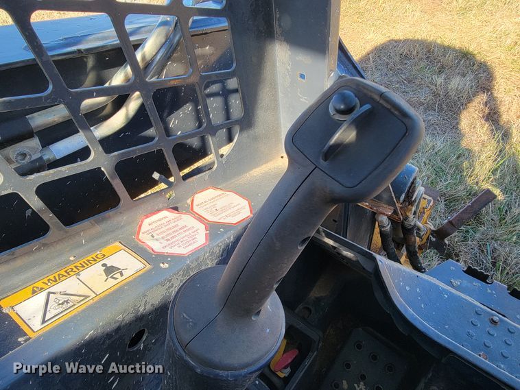 image for item JE9178 2012 John Deere 323D  tracked skid steer loader