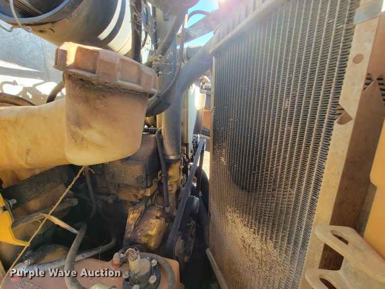 image for item JE9178 2012 John Deere 323D  tracked skid steer loader