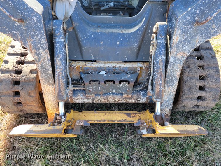 image for item JE9178 2012 John Deere 323D  tracked skid steer loader