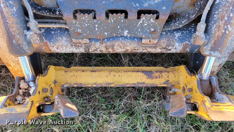 image for item JE9178 2012 John Deere 323D  tracked skid steer loader