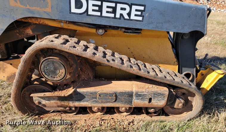 image for item JE9178 2012 John Deere 323D  tracked skid steer loader