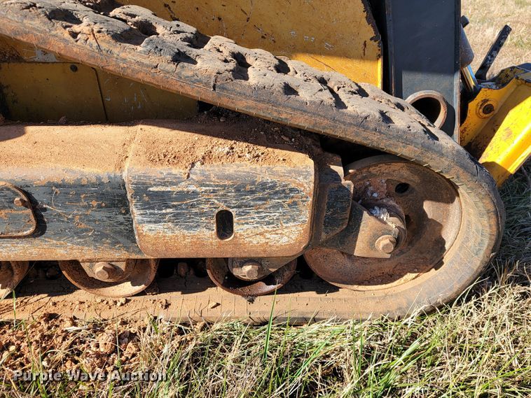 image for item JE9178 2012 John Deere 323D  tracked skid steer loader