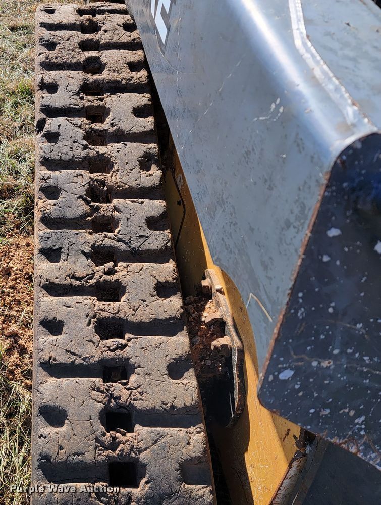 image for item JE9178 2012 John Deere 323D  tracked skid steer loader