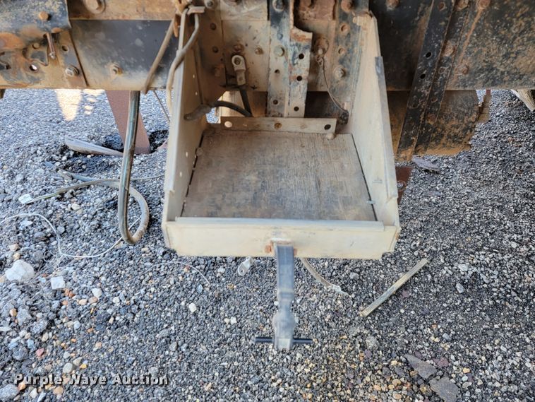 image for item JE9216 Davis  truck frame with dump bed