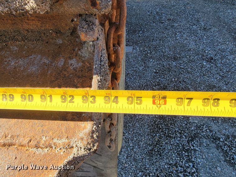 image for item JE9216 Davis  truck frame with dump bed