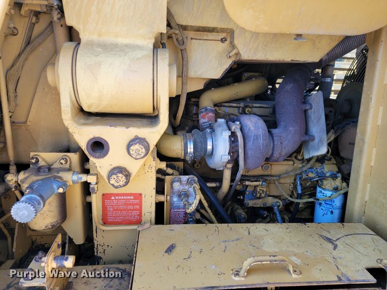 image for item JE9222 1983 Caterpillar 953  track loader