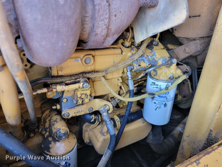 image for item JE9222 1983 Caterpillar 953  track loader