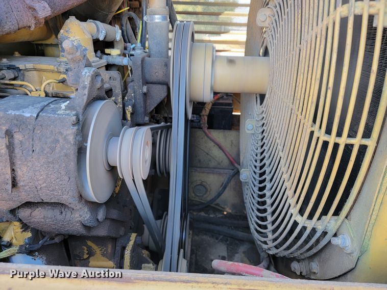 image for item JE9222 1983 Caterpillar 953  track loader