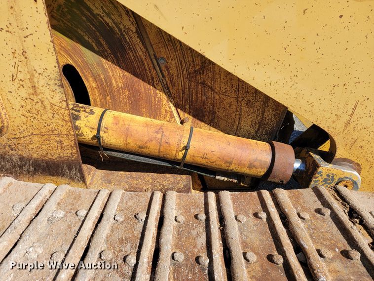 image for item JE9222 1983 Caterpillar 953  track loader