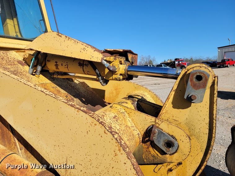 image for item JE9222 1983 Caterpillar 953  track loader