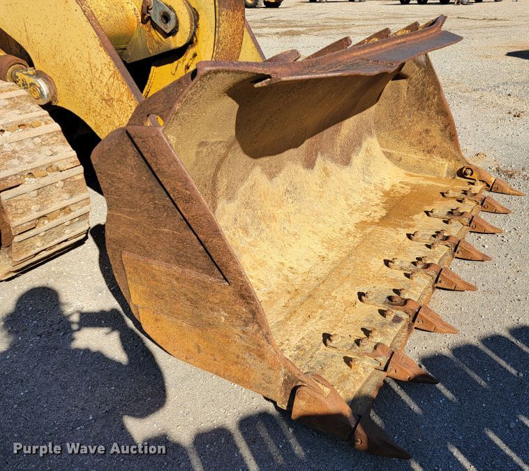 image for item JE9222 1983 Caterpillar 953  track loader