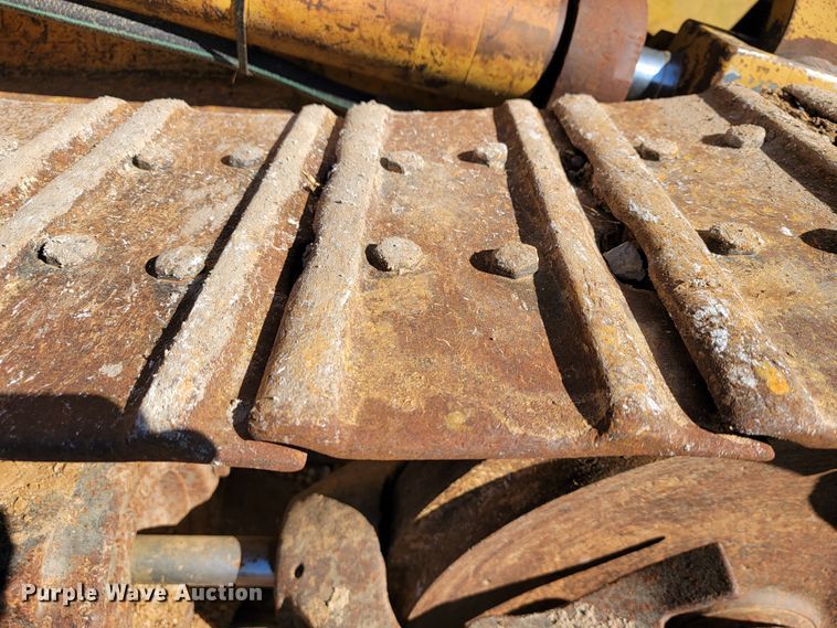 image for item JE9222 1983 Caterpillar 953  track loader