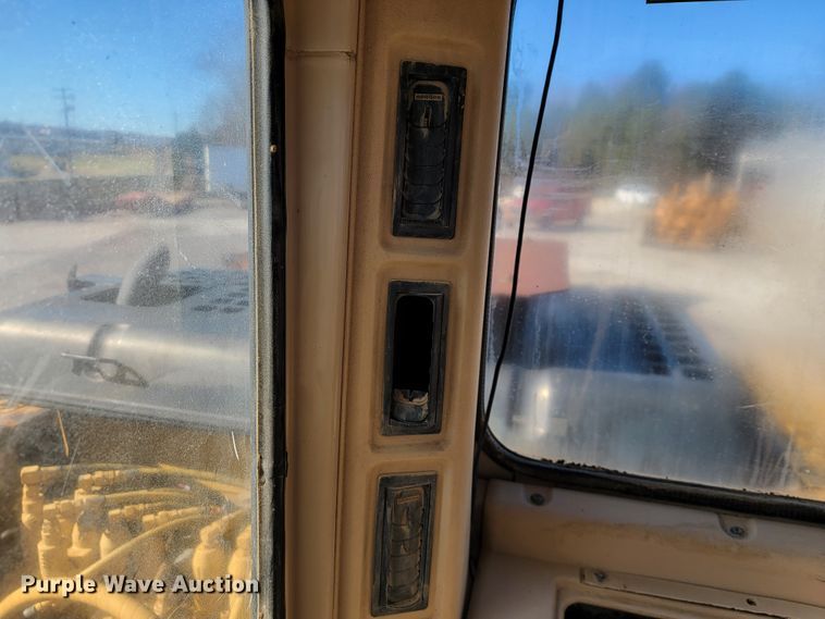 image for item JE9224 1999 Caterpillar 312BL  excavator