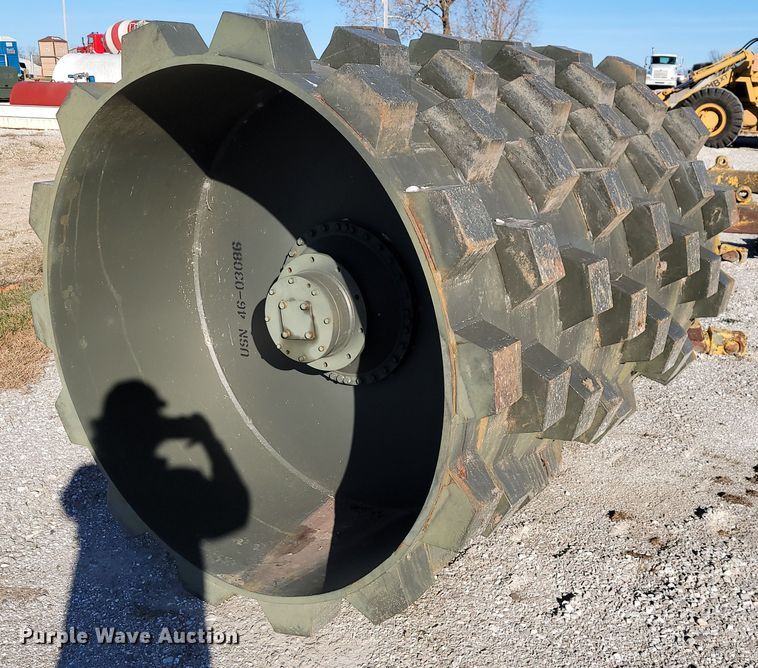 image for item JE9269 Padfoot roller drum