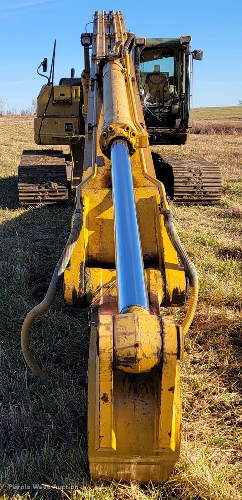 image for item JE9278 2001 Caterpillar 322CL  long reach excavator