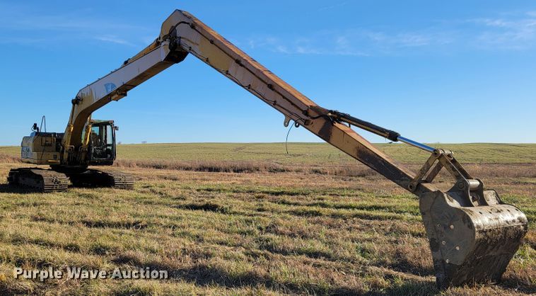 image for item JE9278 2001 Caterpillar 322CL  long reach excavator