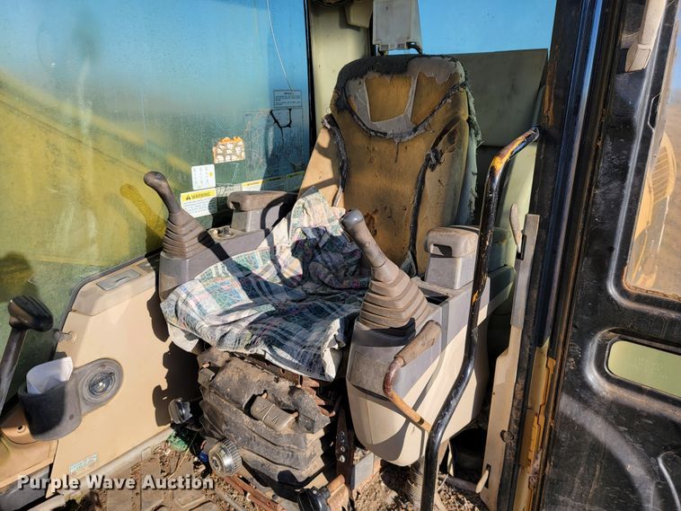 image for item JE9278 2001 Caterpillar 322CL  long reach excavator