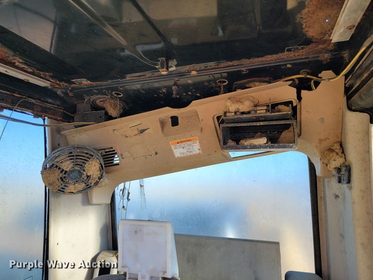 image for item JE9278 2001 Caterpillar 322CL  long reach excavator