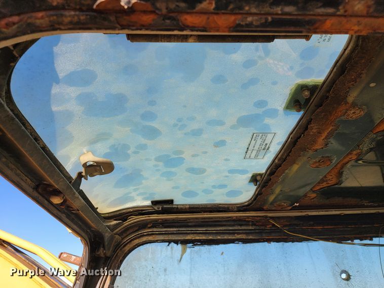 image for item JE9278 2001 Caterpillar 322CL  long reach excavator