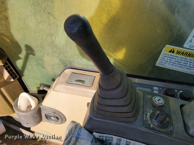 image for item JE9278 2001 Caterpillar 322CL  long reach excavator