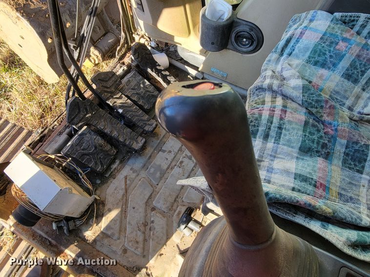 image for item JE9278 2001 Caterpillar 322CL  long reach excavator