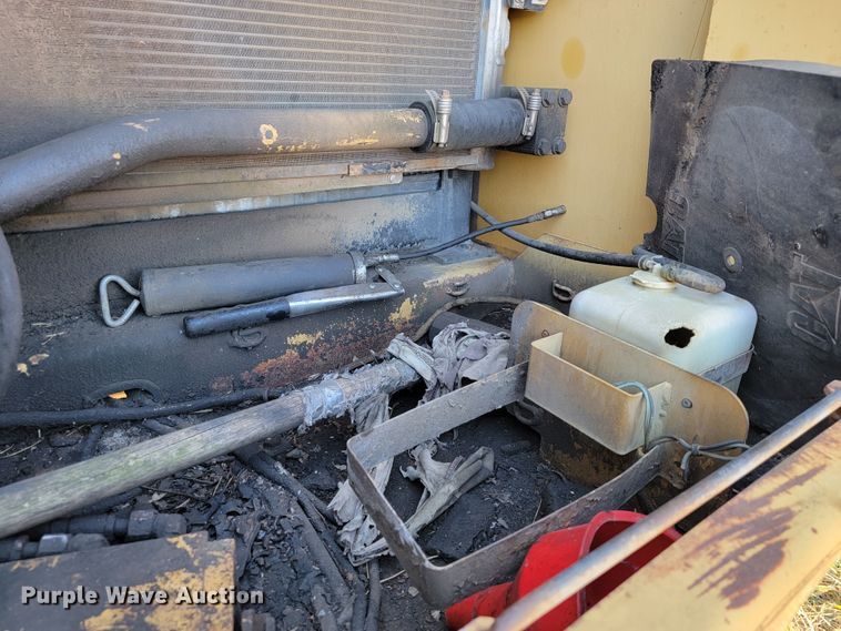 image for item JE9278 2001 Caterpillar 322CL  long reach excavator