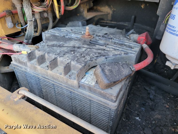 image for item JE9278 2001 Caterpillar 322CL  long reach excavator