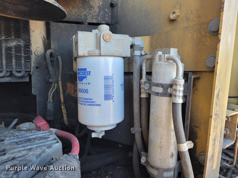 image for item JE9278 2001 Caterpillar 322CL  long reach excavator