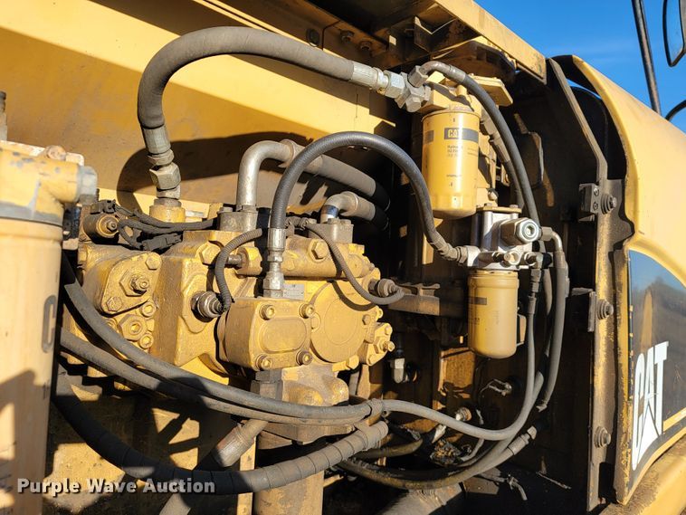 image for item JE9278 2001 Caterpillar 322CL  long reach excavator