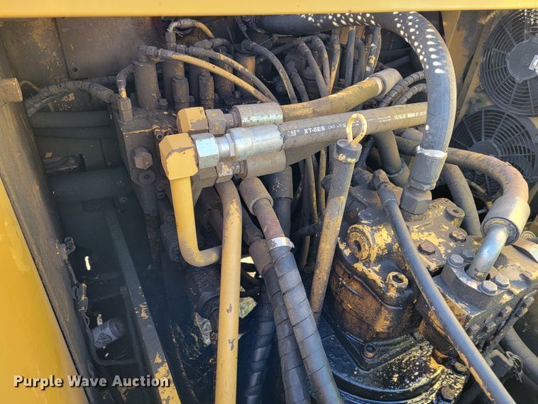 image for item JE9278 2001 Caterpillar 322CL  long reach excavator